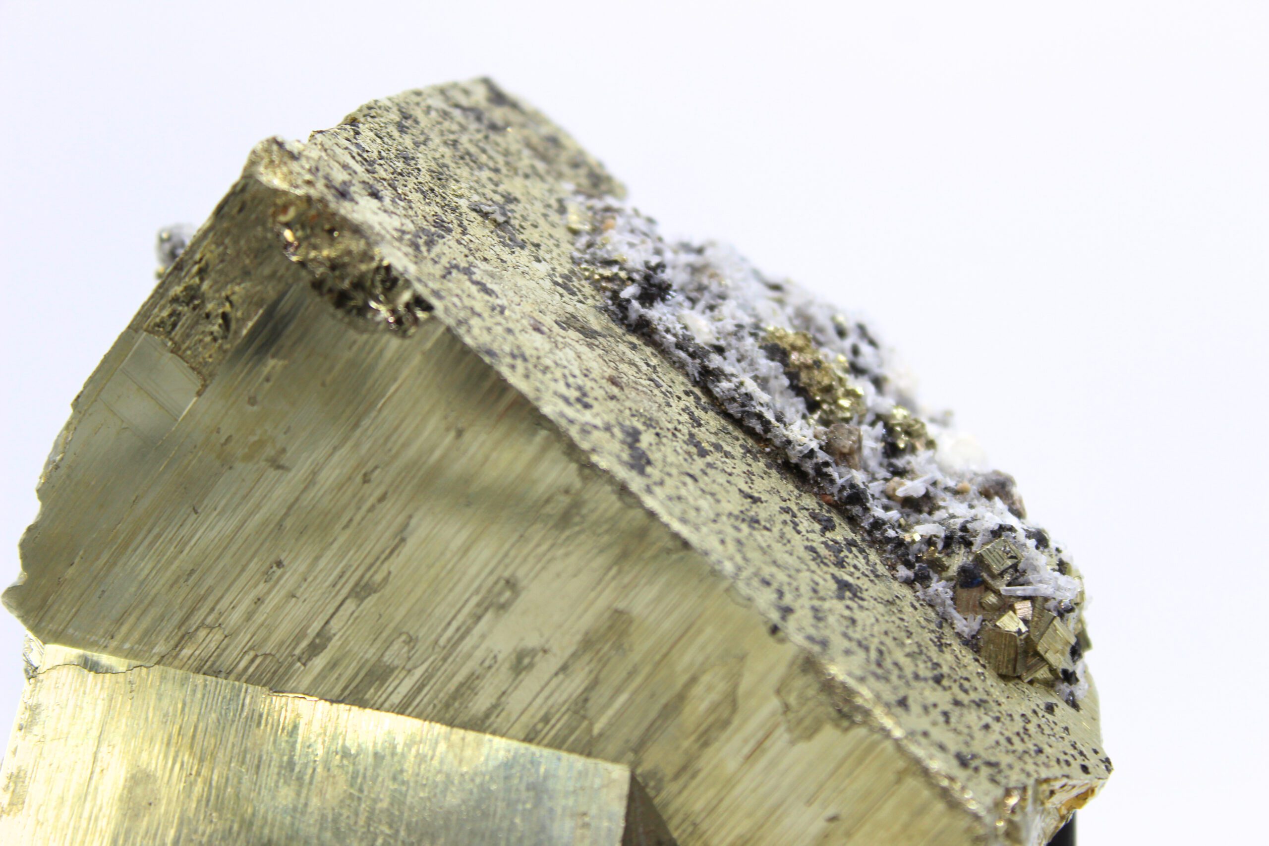 Pirita Cubica en Base - Image 2