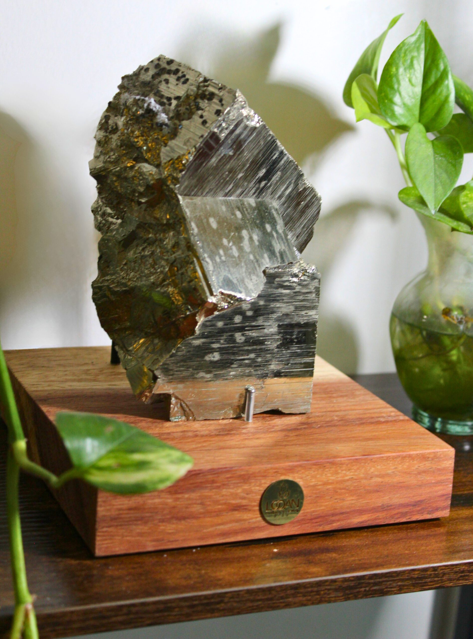 Pirita Cubica en Base - Image 3